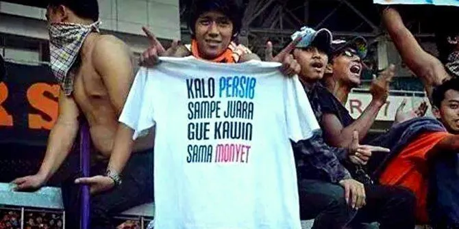 10 Baju yang Dikira Nge-tren Padahal Aslinya Norak. Para Cowok Tolong Jangan Beli Pakaian Ini Ya! 15