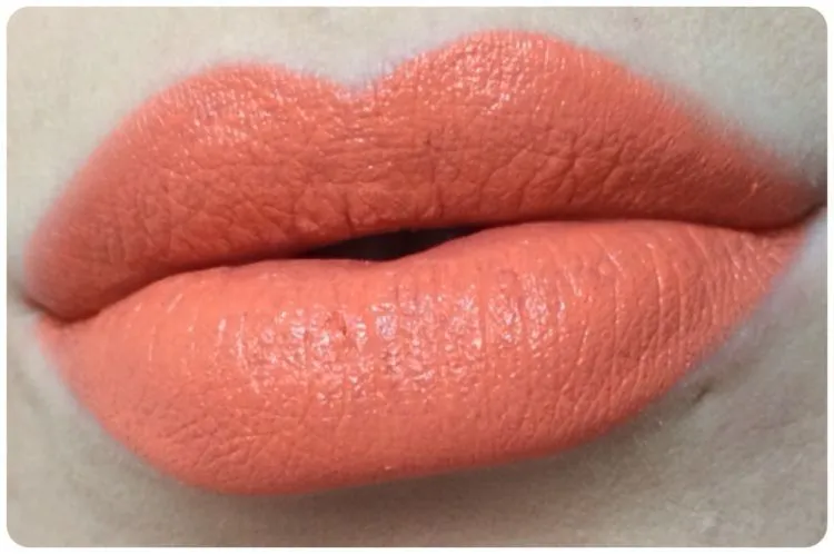 Setelah Melihat Gambar-gambar Ini Kamu Akan Berani Memakai Lipstik Warna Oranye! 9