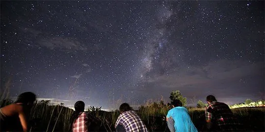Agustus Nanti, Hujan Meteor Akan Hiasi Langit Indonesia. Pastikan Kamu Tak Akan Menyia-Nyiakannya! 8