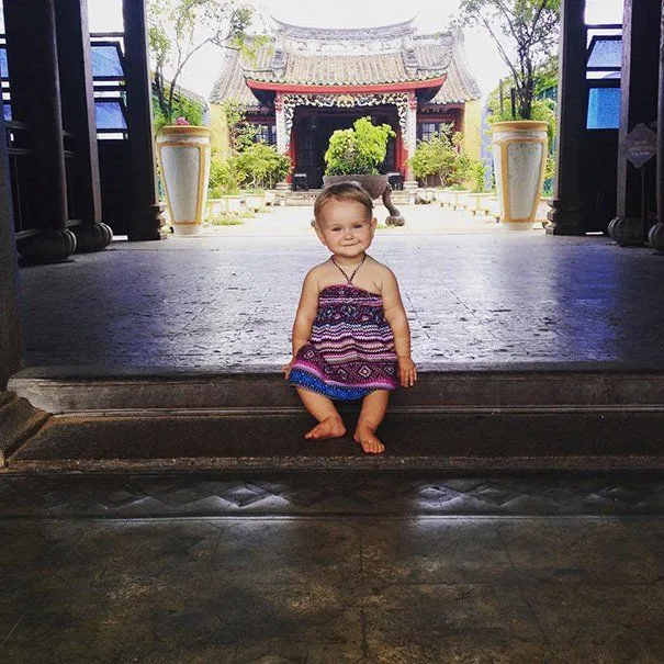 Wow, Bayi Berusia 1 Tahun Ini Sudah Traveling Sejak Ia Lahir. Keliling Dunia Sambil Disusuin Ibunya! 14