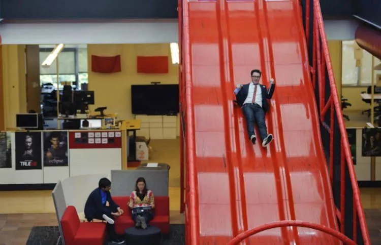 25 Desain Kantor Paling Keren Sedunia, Bikin Kamu Pengen Kerja di Sana Juga 29