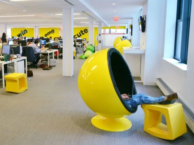25 Desain Kantor Paling Keren Sedunia, Bikin Kamu Pengen Kerja di Sana Juga 32