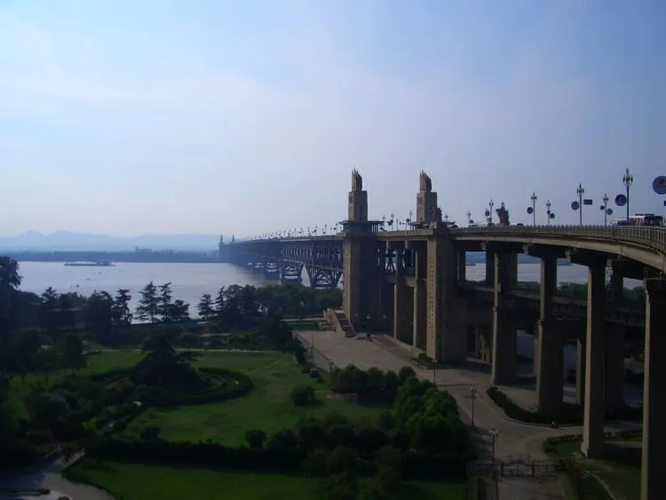 5 Lokasi Keren Ini Ternyata Bikin Banyak Orang Bunuh Diri. Serem Juga Ya! 8