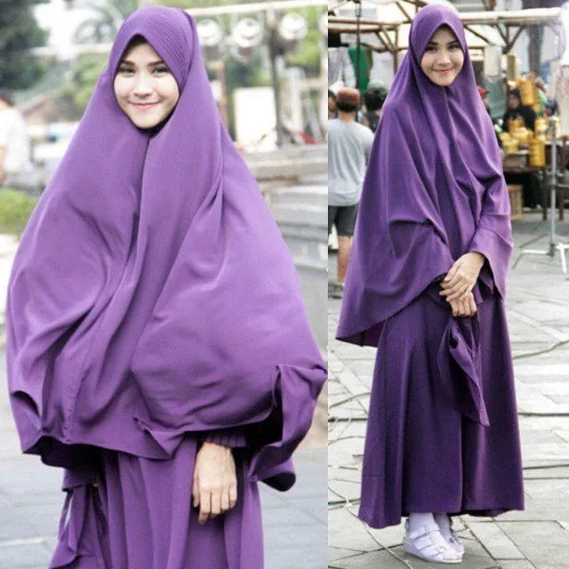 Kamu yang Ingin Tampil Berhijab Syar'i Tanpa Tapi, Jangan Sampai Salah Padu Padan Kaos Kaki 29