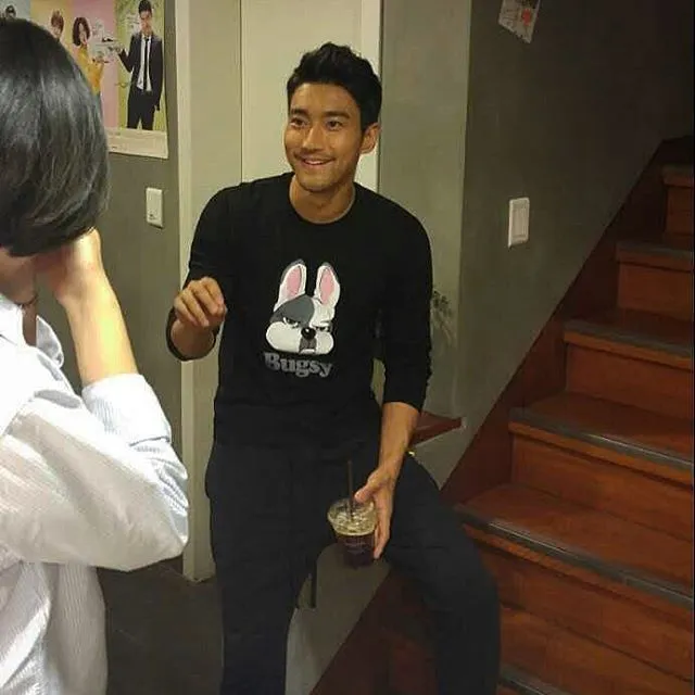 Selain Ganteng Dan Multitalenta, Gaya Choi Siwon Tak Pernah Gagal Bikin Cewek Kesengsem 23