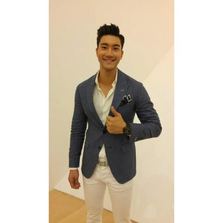 Selain Ganteng Dan Multitalenta, Gaya Choi Siwon Tak Pernah Gagal Bikin Cewek Kesengsem 21