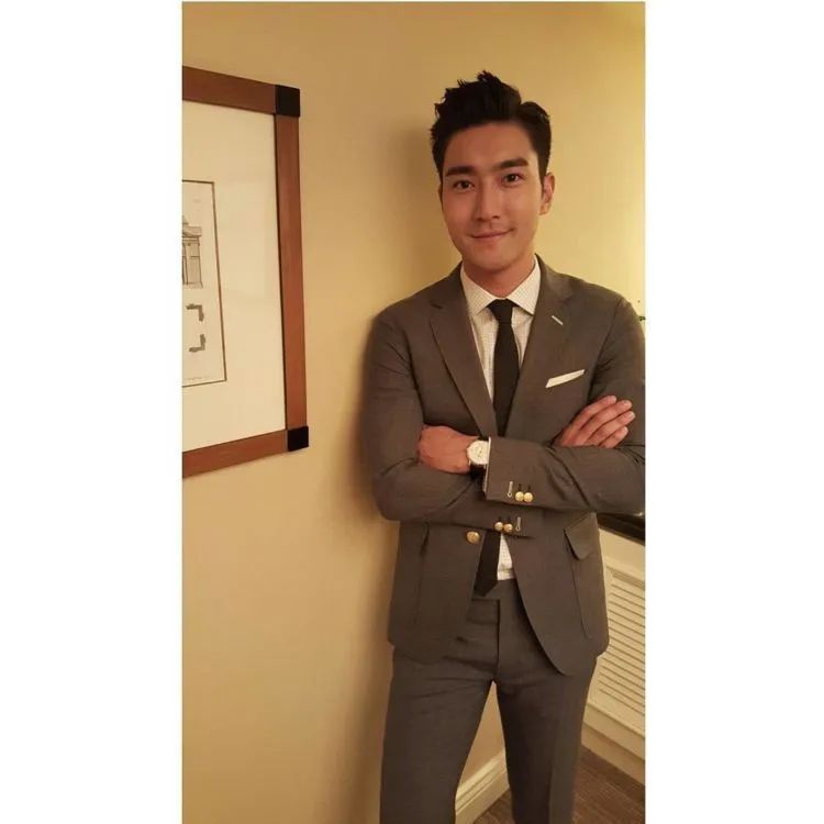 Selain Ganteng Dan Multitalenta, Gaya Choi Siwon Tak Pernah Gagal Bikin Cewek Kesengsem 22