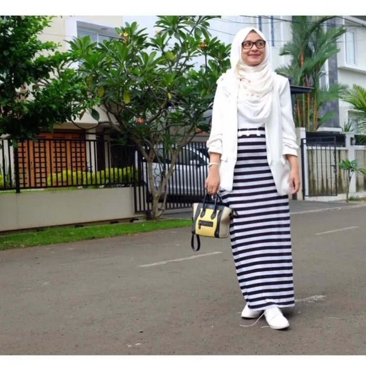 Simak Metamorfosa 6 Seleb Ini: Dari Hijabers Menjelma Menjadi Syar'I, Siapa Tahu Kamu Terinspirasi 24