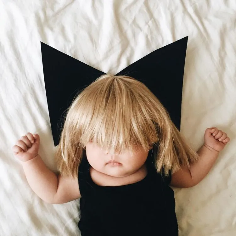 Cek 20 Foto Bayi Super Imut yang Lagi Dikerjain Sama Ibunya Ini, Bahagianya Mendandani Anak Sendiri 21