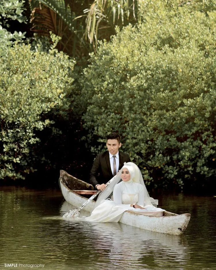 Ini Nih 10 Hutan Mangrove untuk Foto Prewedding yang Cantik. Dijamin Hasilnya Lebih Ciamik! 18