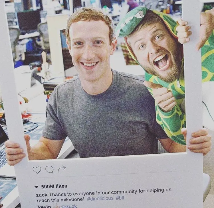 Kemampuan Edit Visual Jahil Bareng Seleb Ini Bikin Kita Takjub dan Ngakak, 22 Foto Ini Buktinya! 39