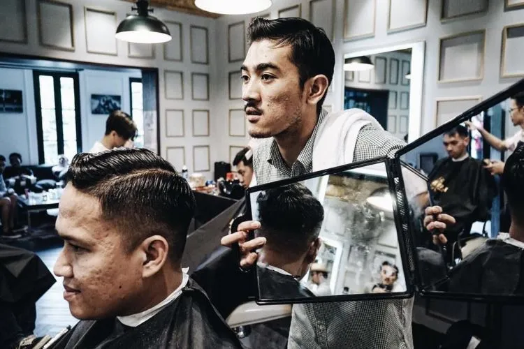 Jangan Sampai Salah Pilih Barber, Bro. Kunci Ketampananmu Ada di Sana! Simak Tipsnya 10