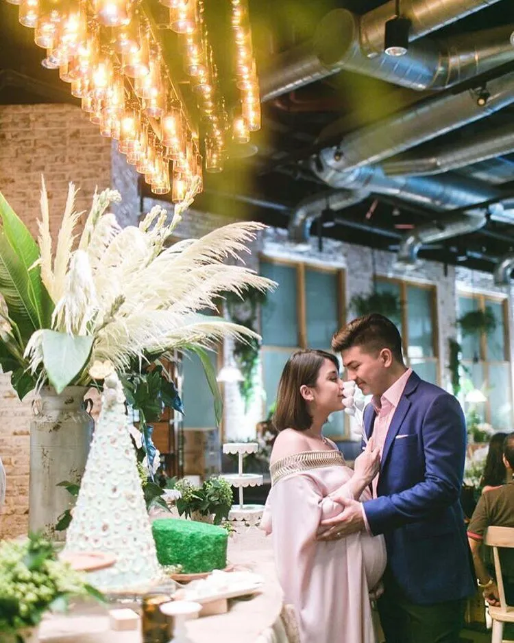 Chelsea Olivia Menantang Kita Menebak Jenis Kelamin Calon Anak Pertamanya, Coba Cek Petunjuk-nya! 9