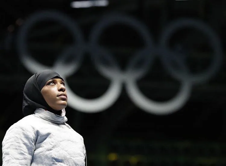 Ibtihaj Muhammad: Tentang Dunia Olahraga, USA, Hijab, dan Fashion di Kancah Olimpiade Rio 2016 15