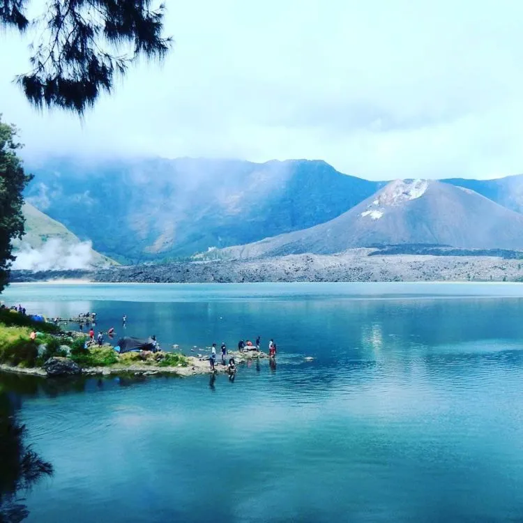 Gunung Barujari di Rinjani Meletus. Pendaki Panik Jelang 17 Agustus! 7