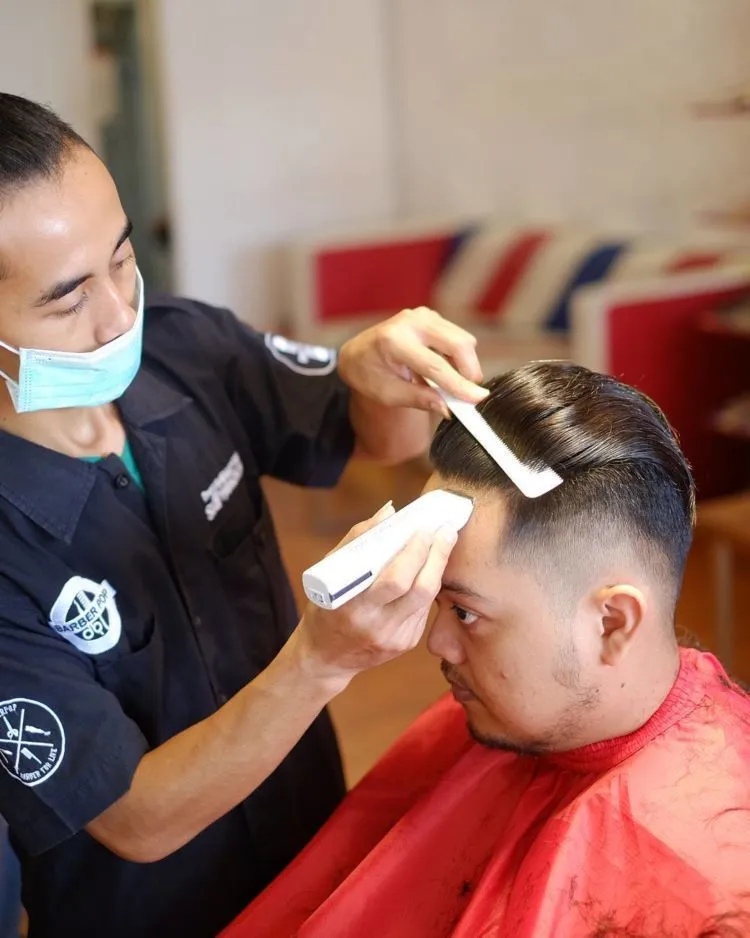 Jangan Sampai Salah Pilih Barber, Bro. Kunci Ketampananmu Ada di Sana! Simak Tipsnya 6