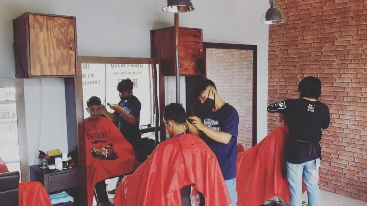Jangan Sampai Salah Pilih Barber, Bro. Kunci Ketampananmu Ada di Sana! Simak Tipsnya 9