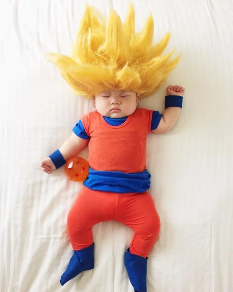 Cek 20 Foto Bayi Super Imut yang Lagi Dikerjain Sama Ibunya Ini, Bahagianya Mendandani Anak Sendiri 34