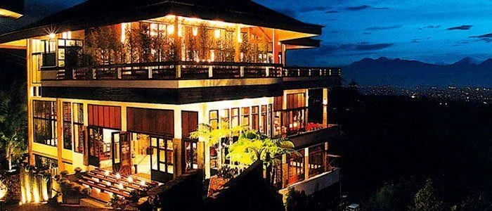 Menikmati Kota Bandung dari Ketinggian, 7 Cafe Ini Bisa Memanjakanmu Bersama Pasangan! 13