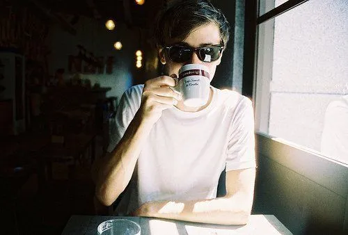 Dari Minuman Kesukaannya, Kebiasaan Sampai Cara Ngobrol Pasanganmu Bisa Ditebak! 9