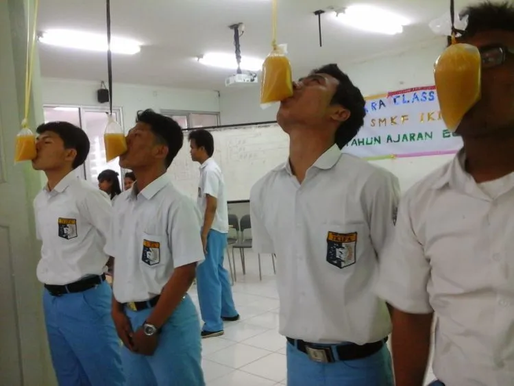 17 Lomba 17 Agustusan yang Unik Lucu dan Heboh 32