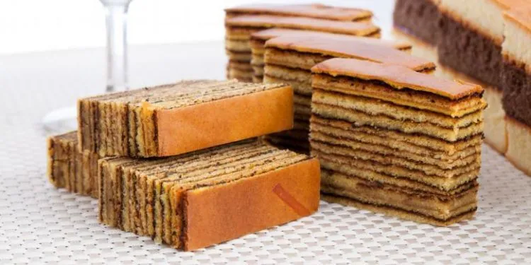 Tambah Lapar Deh Lihat 14 Kue Terenak di Dunia Versi CNN Ini, Lapis Legit pun Masuk Lho! 28