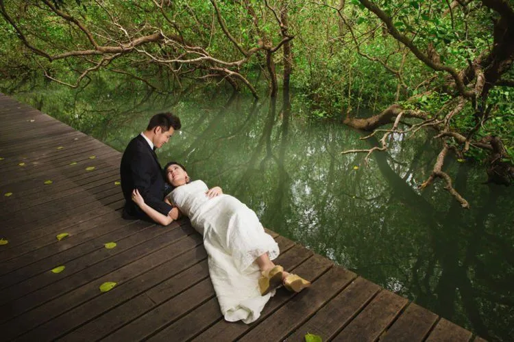 Ini Nih 10 Hutan Mangrove untuk Foto Prewedding yang Cantik. Dijamin Hasilnya Lebih Ciamik! 17