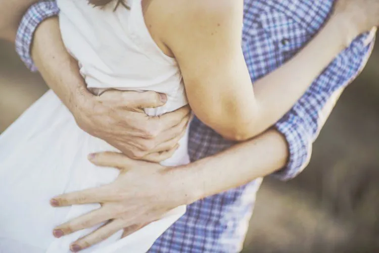 Pastikan Kamu Bisa Bedakan Cowok yang Mendekati Kamu Karena Cinta Atau Cuma Nggak Mau Jomblo Aja. Ini Caranya! 8