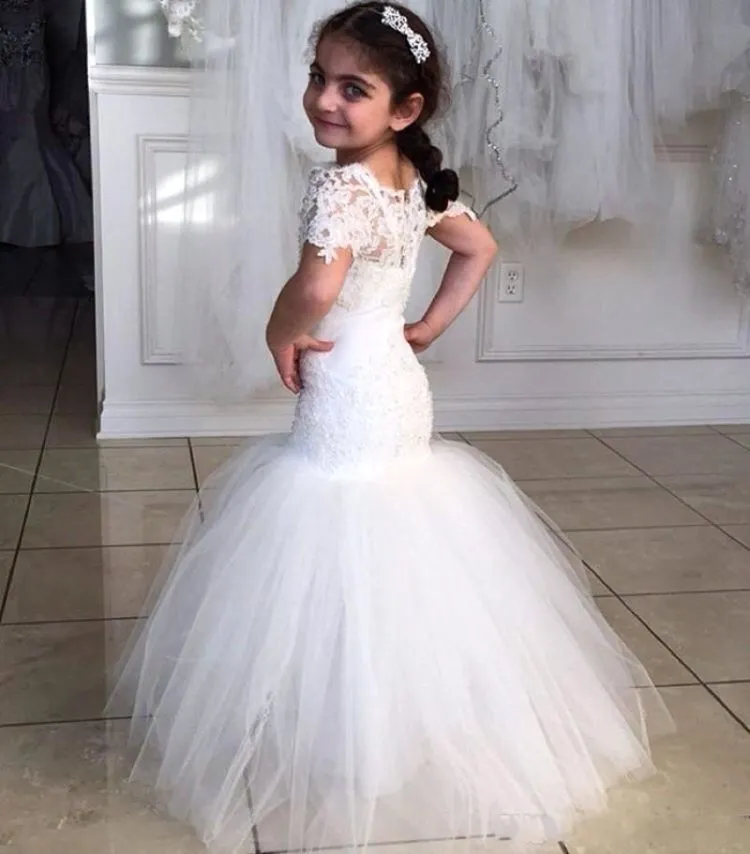 Tak Salah Kamu Ingin Punya Anak Cewek Setelah Nikah, 20 Foto Gadis Bergaun Cantik Ini Buktinya 23