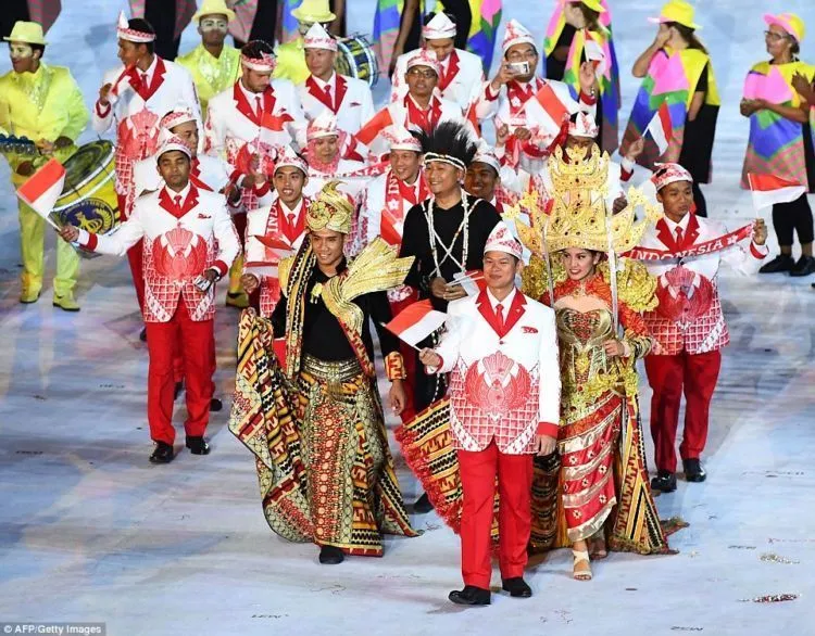 Kostum Kontingen Indonesia di Olimpiade Rio Dipuja Dunia. Di Indonesia Justru Dihina! 9