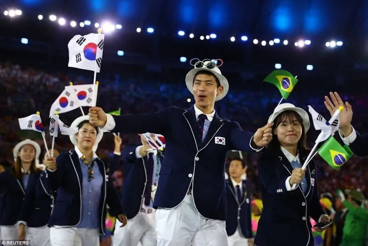 14 Seragam Nasional Paling Hits di Olimpiade 2016, Indonesia Salah Satunya Lho! 19