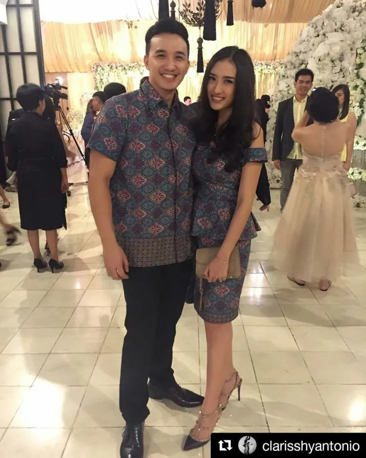 Agar Kondanganmu Tak Biasa, Kenakan Batik Sarimbit Antimainstream Ini Bareng Pasangan! 15