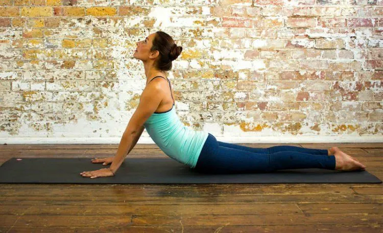 Masih Muda Kok Udah Bungkuk Sih? Balikin Tubuh Tegakmu dengan 6 Pose Yoga Ini, Yuk! 11