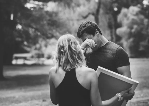 Wanita Ini Mengabarkan Kehamilannya ke Suaminya dengan Kejutan yang Manis, Romantis Abis! 11