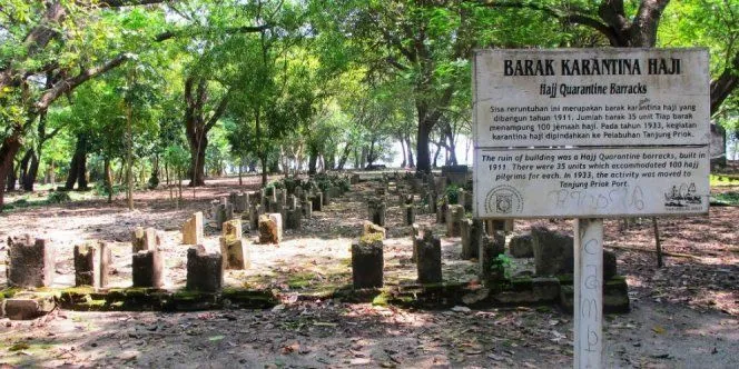 Kepulauan Seribu Nggak Cuman Ada Pantai Doang! Coba ke Pulau Onrust nan Angker Ini Kalau Berani 8