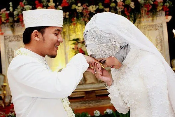 Alasan Nikah Nggak Perlu Mewah dan Hamburkan Banyak Rupiah, yang Penting Sah 13