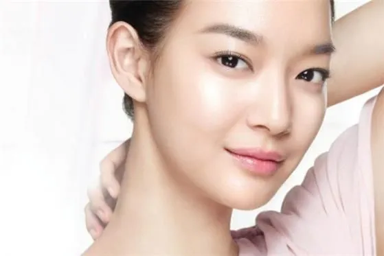 5 Tutorial Makeup Super Gampang, Cewek yang Nggak Pernah Dandan Pun Pasti Bisa Ikutin 12