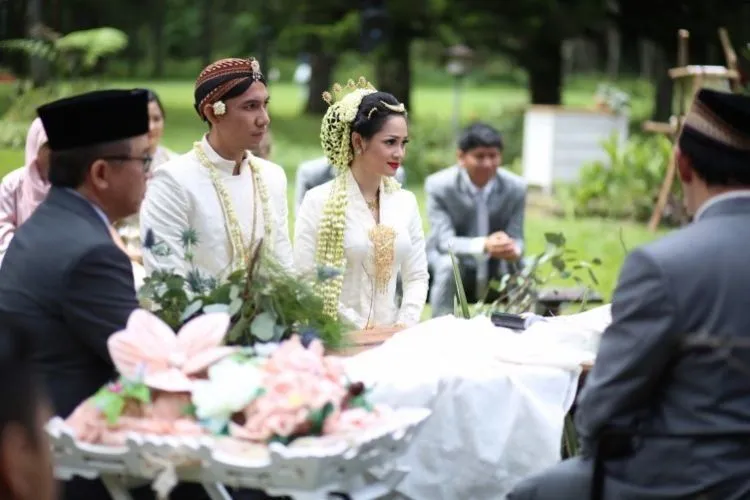 Alasan Nikah Nggak Perlu Mewah dan Hamburkan Banyak Rupiah, yang Penting Sah 10