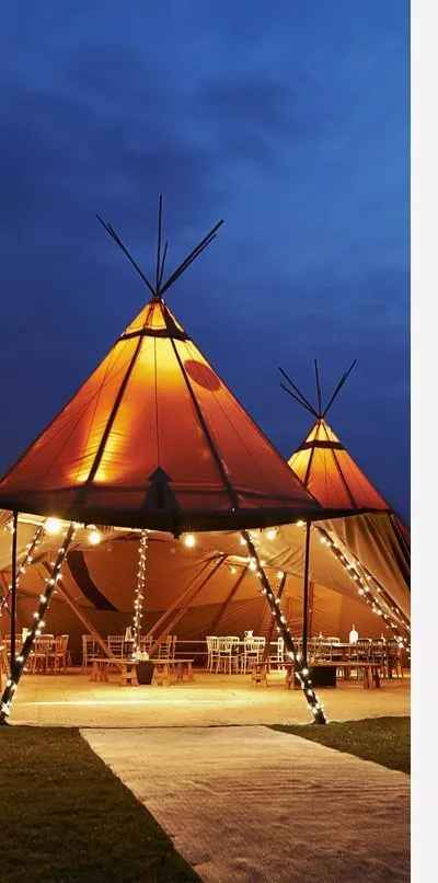20 Inspirasi Tenda Resepsi yang Cantik dan Berkesan Mewah, Meskipun Disewa dengan Harga Murah 27