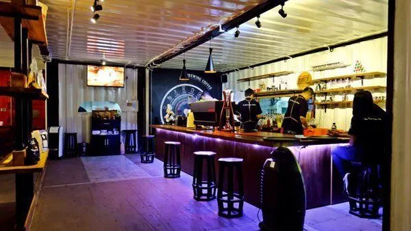 12 Cafe Instagrammable Ini Bisa Jadi Tujuanmu di Semarang! Cocok Buat Nongkrong Bareng Teman 20