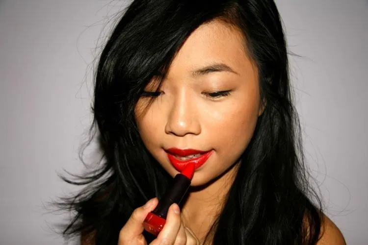 5 Tutorial Makeup Super Gampang, Cewek yang Nggak Pernah Dandan Pun Pasti Bisa Ikutin 18