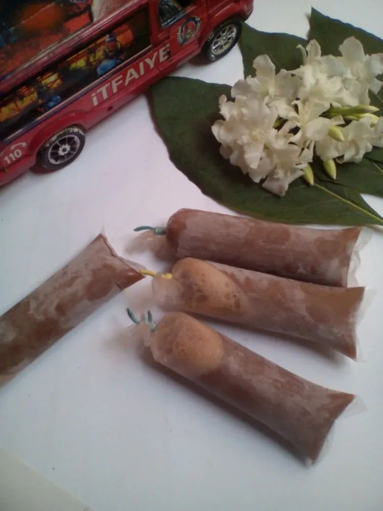 Nostalgia Yuk Sama Es Lilin Favorit Masa Kecil! Intip Cara Bikinnya Lewat 13 Kreasi Ini 23