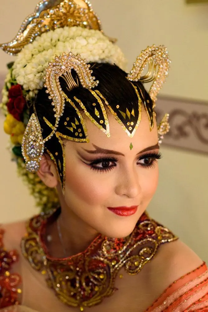 Make Up Artist Pengantin Kok Tarifnya Mahal Ya? Simak Dulu 11 Alasan Ini Untuk Tahu Kenapa 19