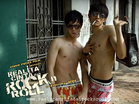 9 Seleb Cowok Berdada Seksi yang Bikin Cewek Ingin Menjadikannya Tempat Bersandar, Aduduh ~ 13