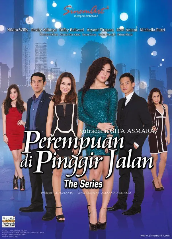 Sesama Suka Dibilang Tampil Terlalu Dewasa, Lebih Cakep Nikita Willy atau Ariel Tatum? 18