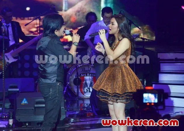 Sesama Suka Dibilang Tampil Terlalu Dewasa, Lebih Cakep Nikita Willy atau Ariel Tatum? 21