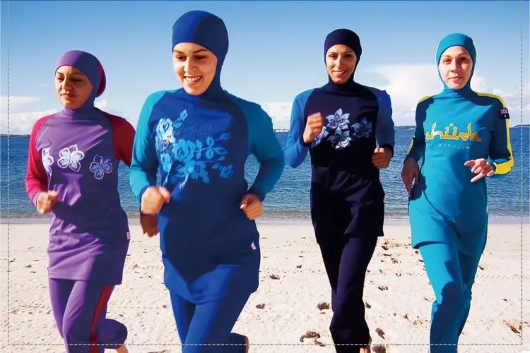 Mengenal Lebih Jauh Pakaian Renang Muslimah Menutup Aurat; Burkini 9