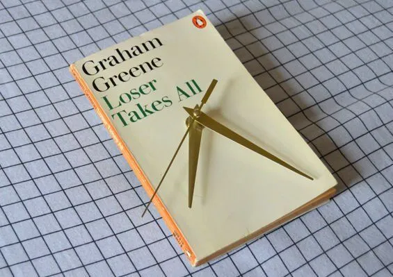 20 Hasil Daur Ulang Buku Bekas Ini Bikin Geli, Tapi Tambah Semangat Buat Berkreasi 39
