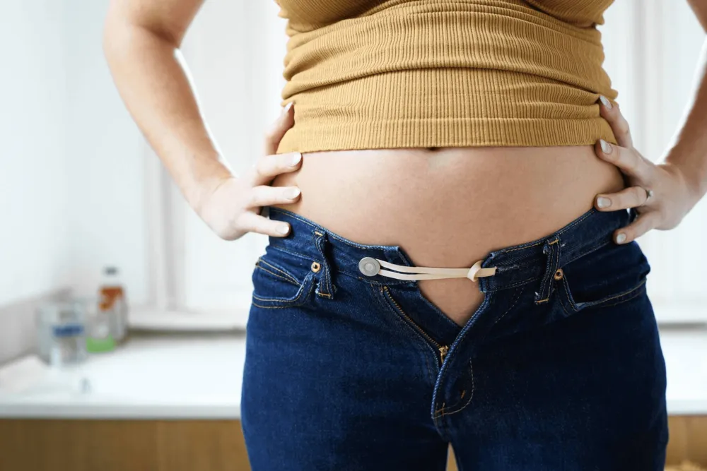 7 Trik Kocak 'Merahasiakan' Perut Buncit. Yang Pengen Langsing Instan Wajib Coba! 8