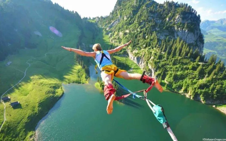 Gimana ya Perbedaan Gaya Traveling Berdasarkan Zodiak? Yuk Cek Tipe Zodiak Kamu, Siapa Tahu Cocok! 16